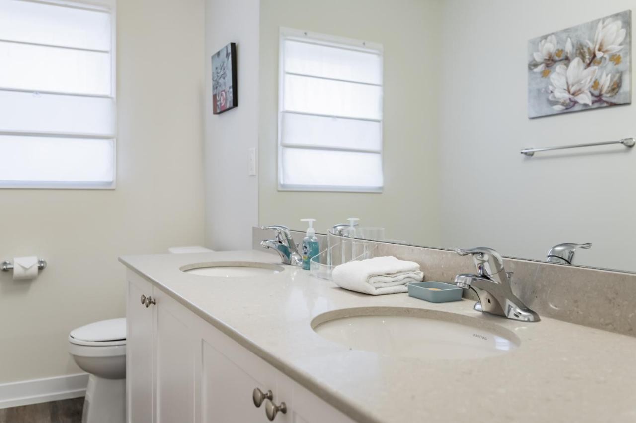 Luxury Townhouse Close To Fairview Casino In Niagara Falls Villa ภายนอก รูปภาพ
