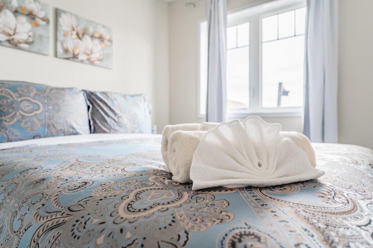 Luxury Townhouse Close To Fairview Casino In Niagara Falls Villa ภายนอก รูปภาพ
