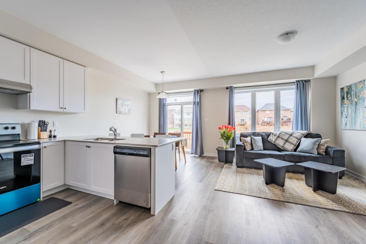 Luxury Townhouse Close To Fairview Casino In Niagara Falls Villa ภายนอก รูปภาพ