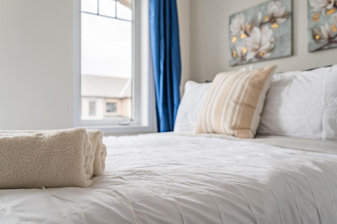 Luxury Townhouse Close To Fairview Casino In Niagara Falls Villa ภายนอก รูปภาพ